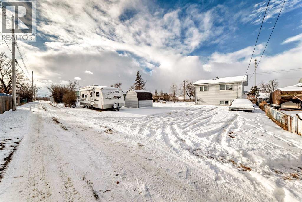 220 Haskayne Avenue, Gleichen, Alberta T0J 0B6 - Photo 11 - A2273502