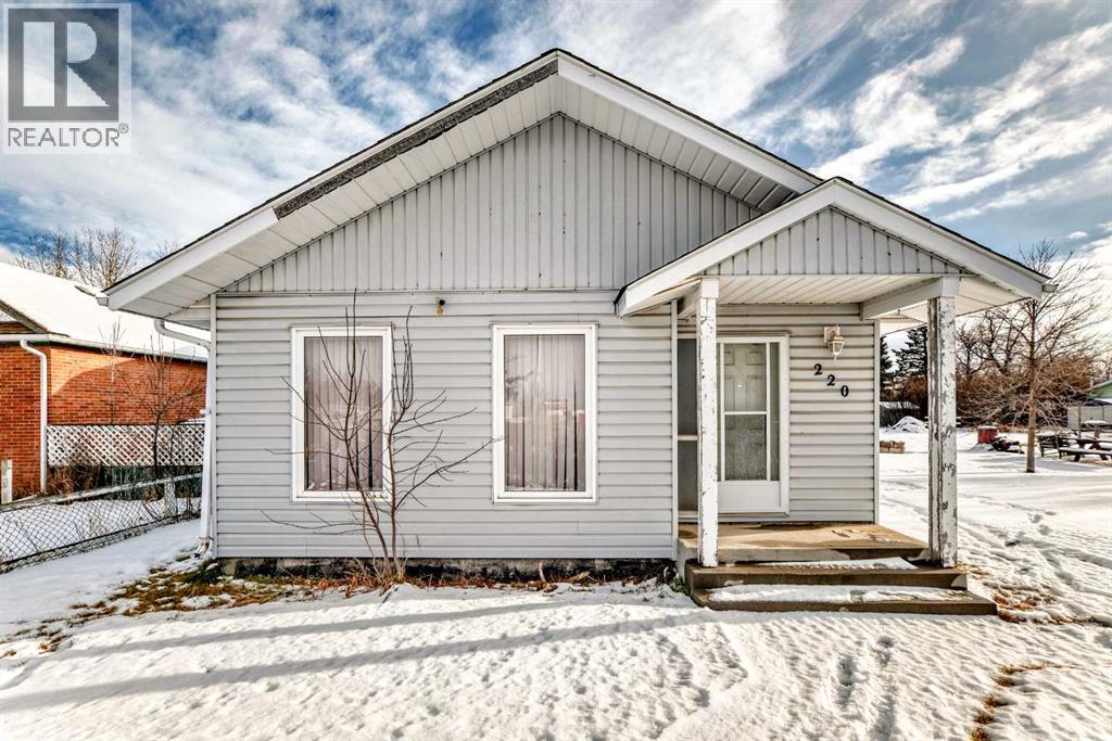 220 Haskayne Avenue, Gleichen, Alberta T0J 0B6 - Photo 2 - A2273502