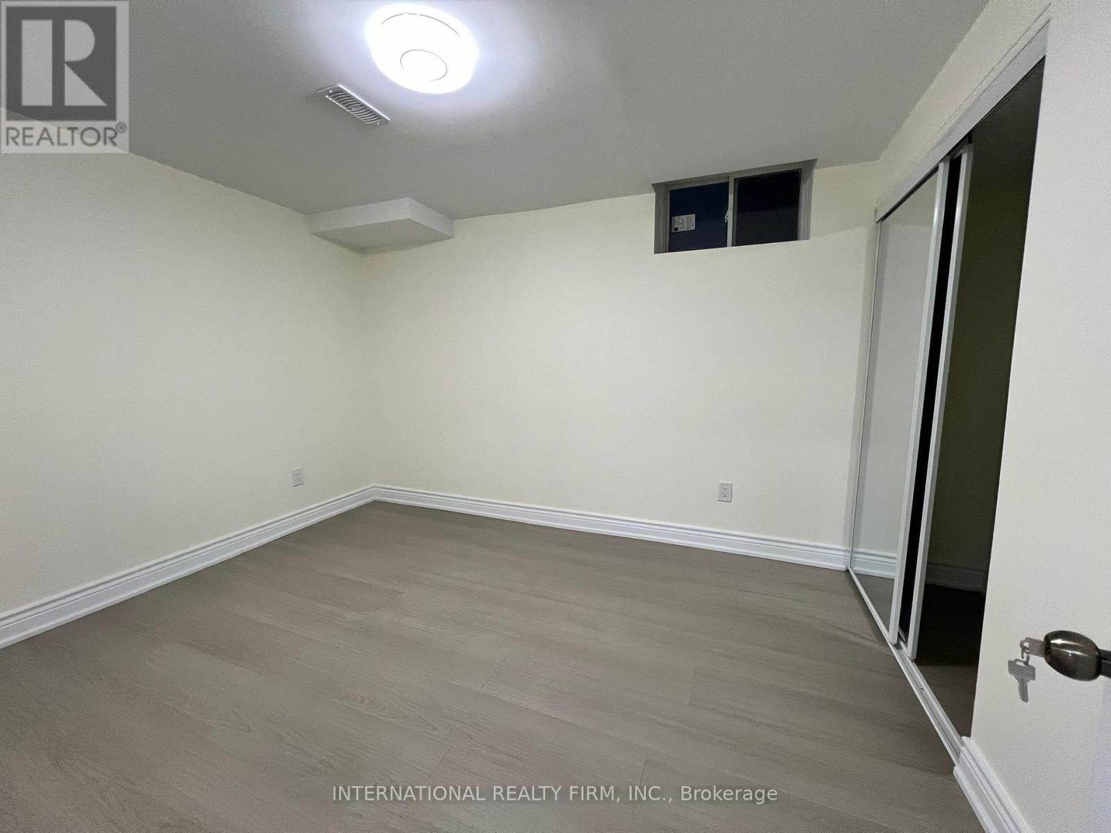 216 Wesmina Avenue, Whitchurch-Stouffville, Ontario  L4A 0R8 - Photo 12 - N12632872