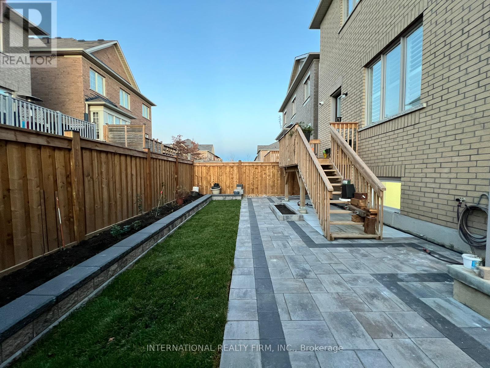 216 Wesmina Avenue, Whitchurch-Stouffville, Ontario  L4A 0R8 - Photo 22 - N12632872