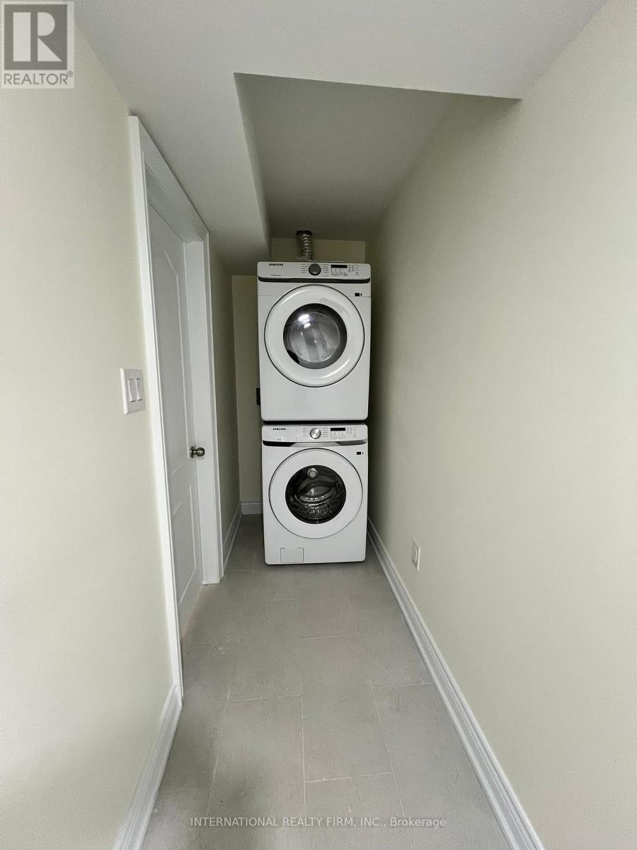 216 Wesmina Avenue, Whitchurch-Stouffville, Ontario  L4A 0R8 - Photo 8 - N12632872