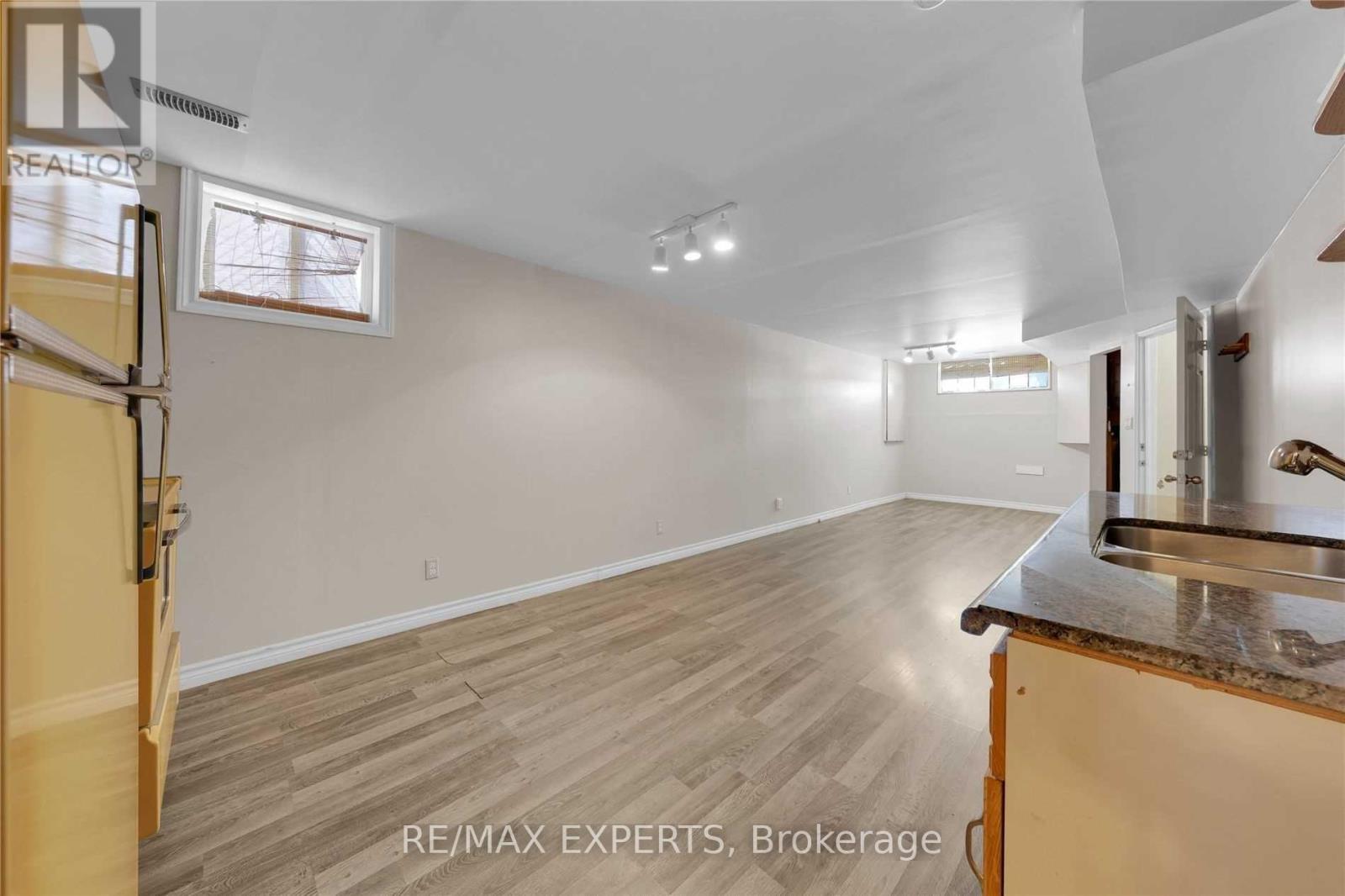 Lower - 17 D A Jones Avenue, New Tecumseth, Ontario  L0G 1A0 - Photo 10 - N12632878