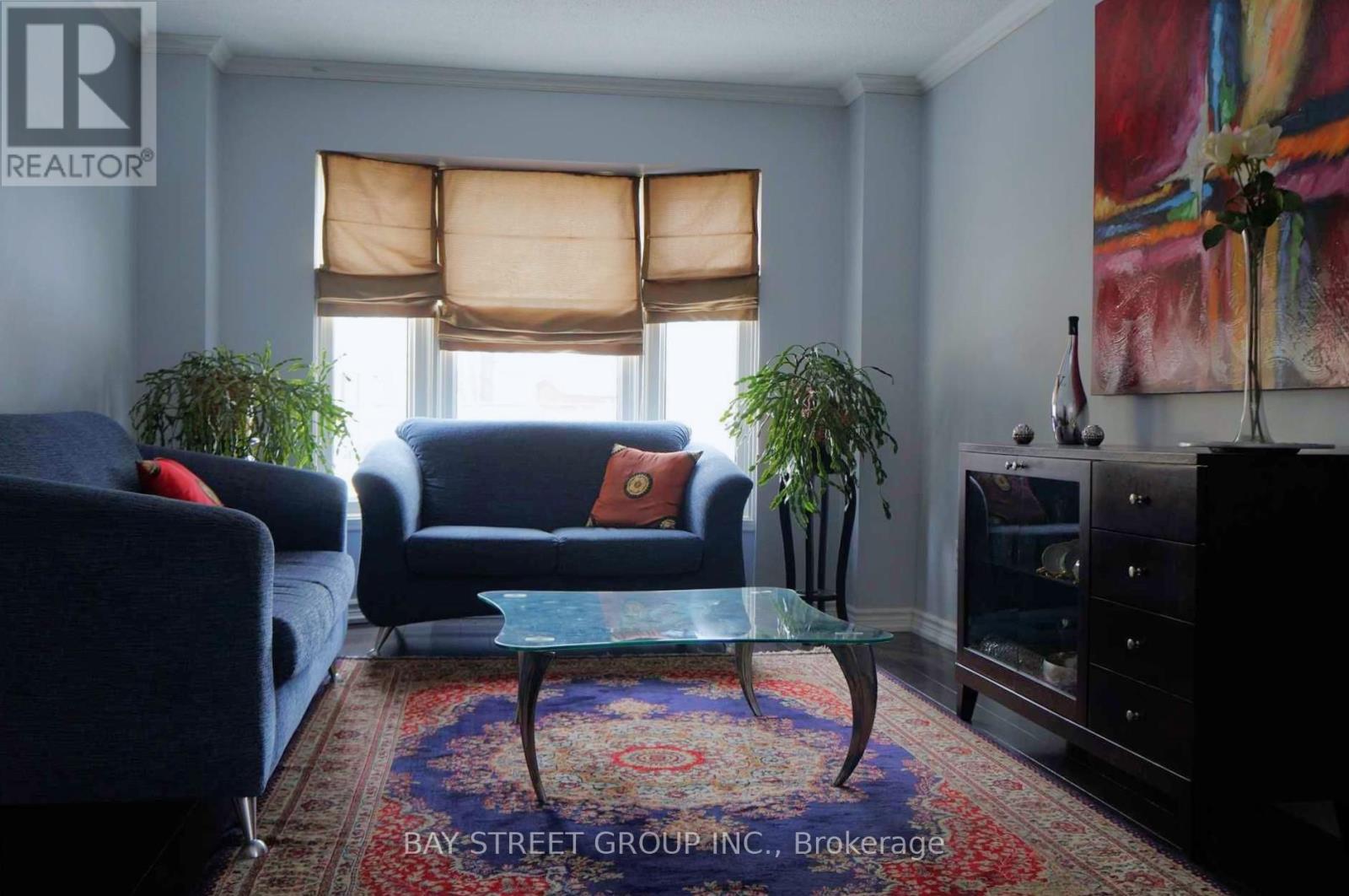 33 Winborne Road, Vaughan, Ontario  L4J 2R8 - Photo 2 - N12632882