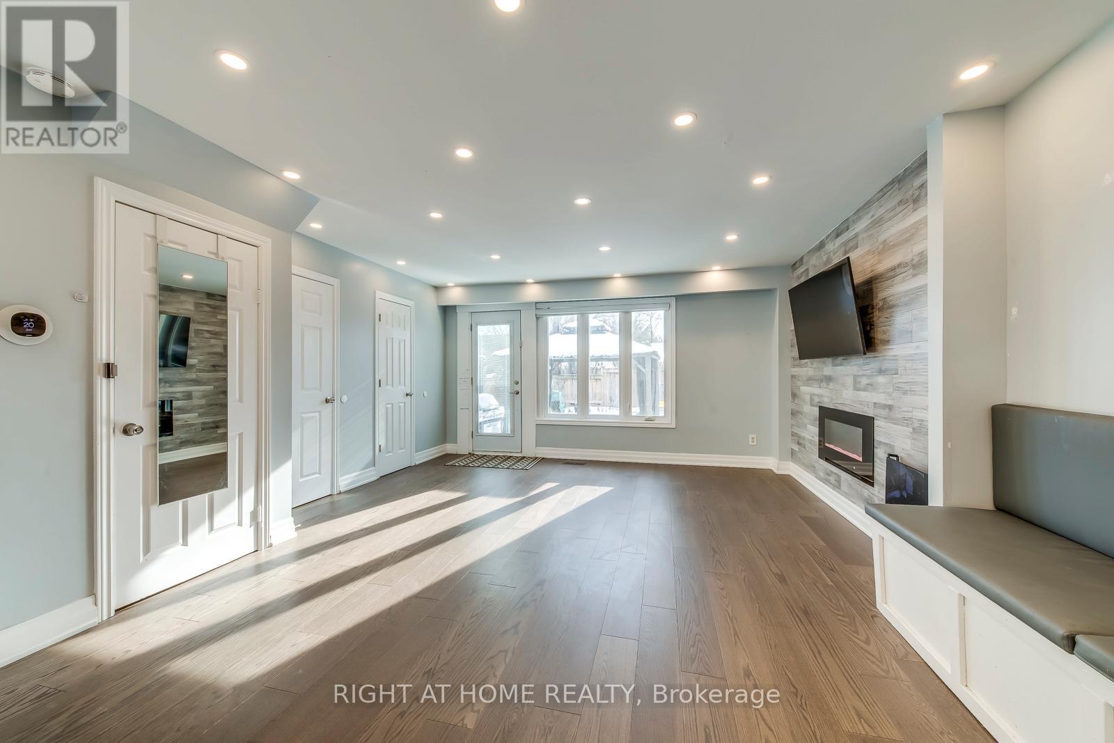 5 Bow River Crescent S, Mississauga, Ontario  L5N 1J1 - Photo 12 - W12632876