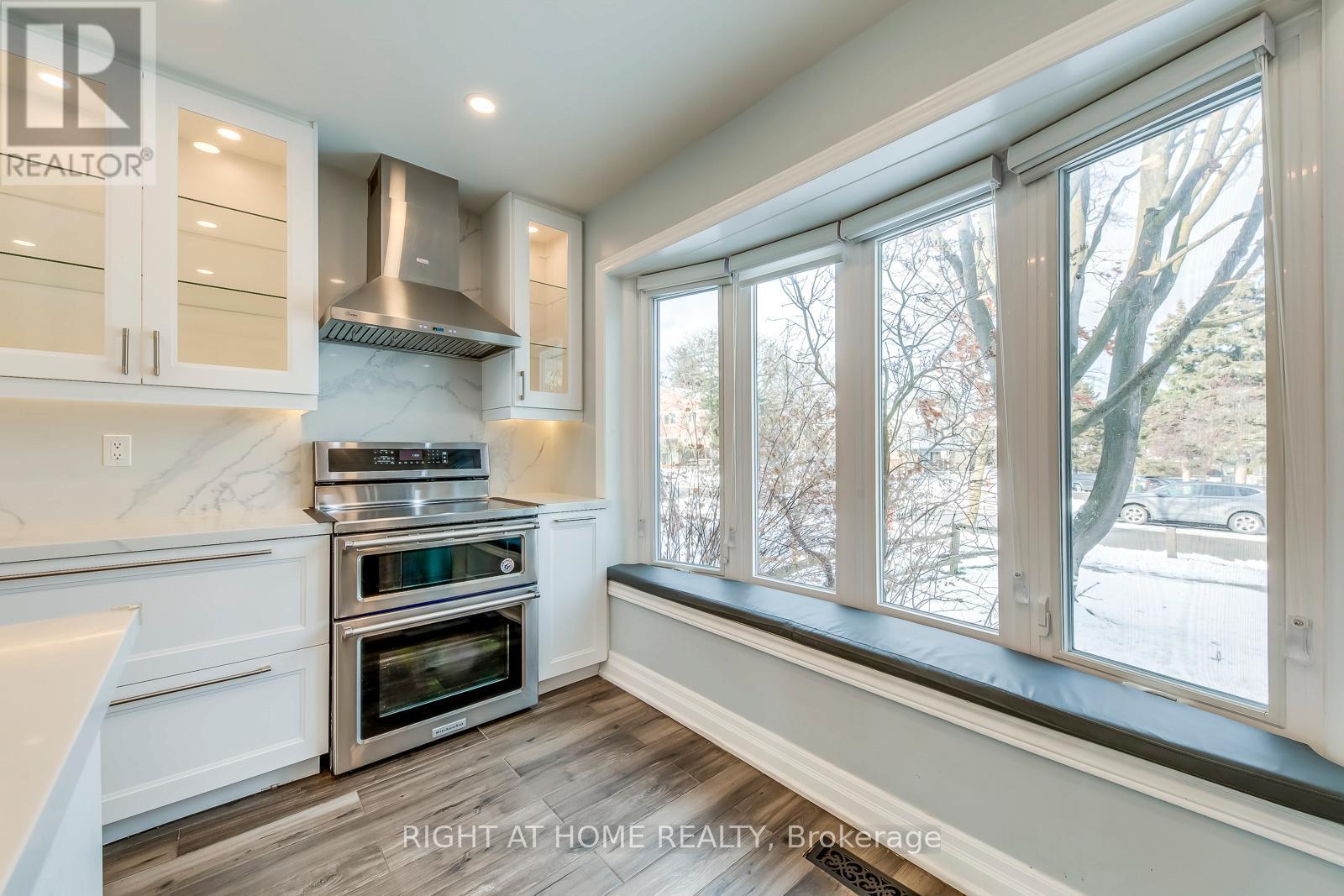 5 Bow River Crescent S, Mississauga, Ontario  L5N 1J1 - Photo 8 - W12632876