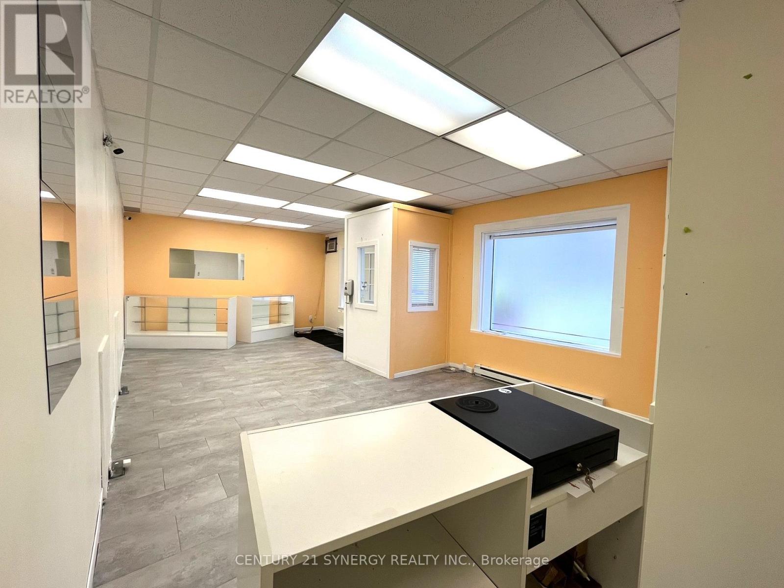 3 William Street W, Smiths Falls, Ontario K7A 2B1 - Photo 5 - X12382603