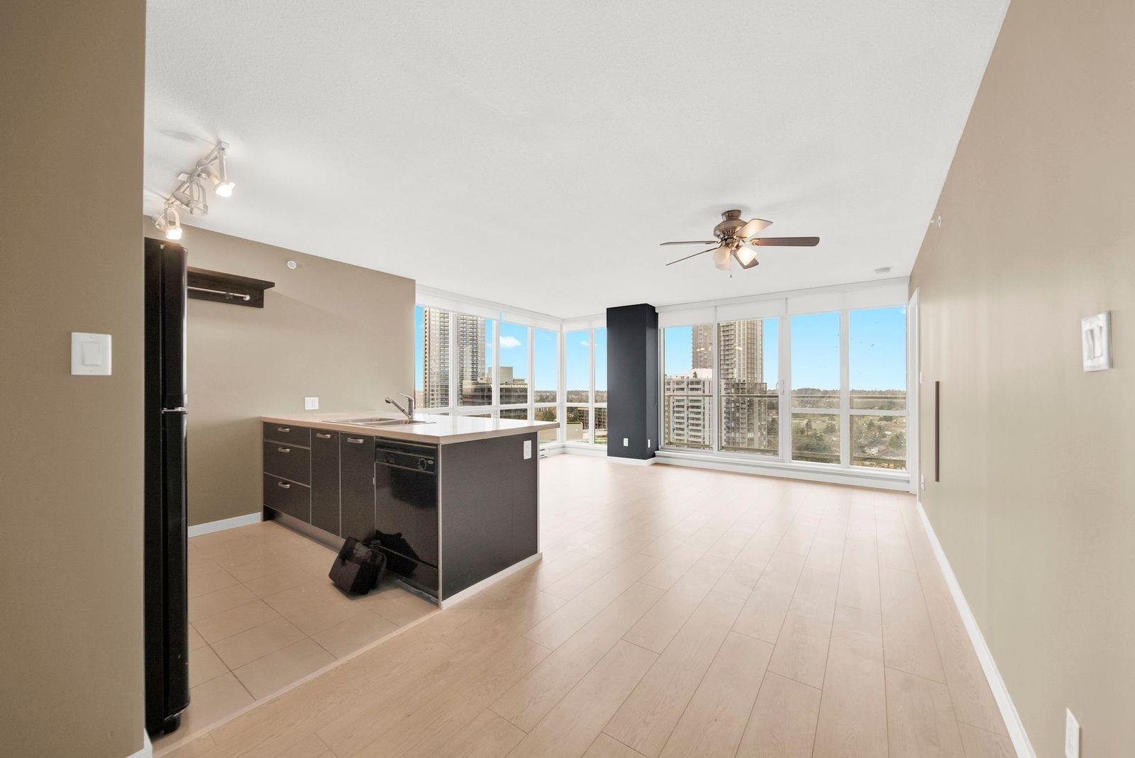 2107 9981 Whalley Boulevard, Surrey, British Columbia  V3T 0G6 - Photo 4 - R3073495