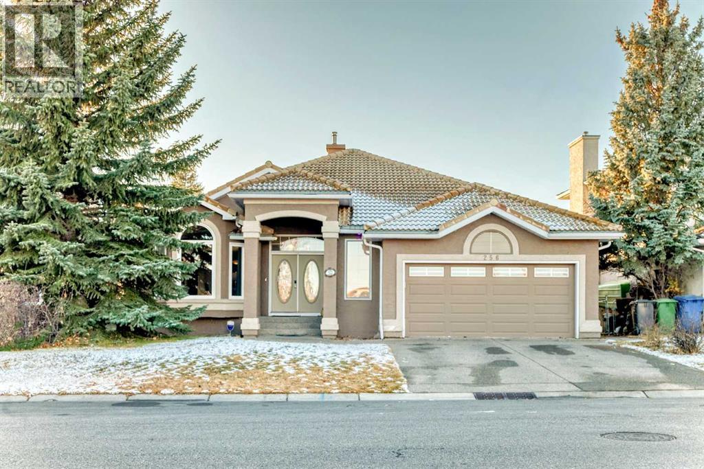 256 LAKESIDE GREENS Drive, Chestermere, Alberta