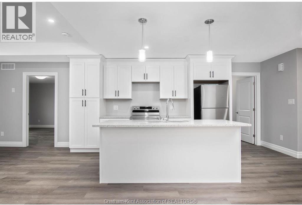 102 Kerr Avenue, Chatham, Ontario N7M 5Y1 - Photo 4 - 25031661