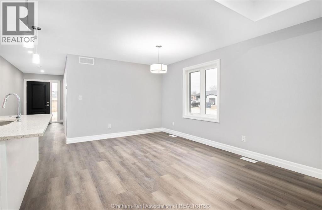 102 Kerr Avenue, Chatham, Ontario N7M 5Y1 - Photo 6 - 25031661