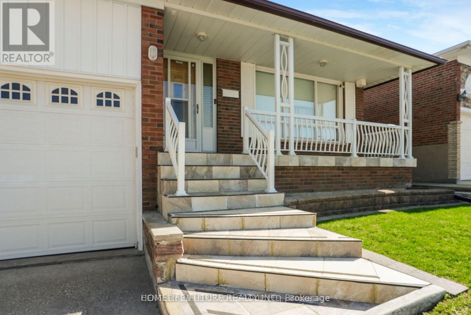 31 Scarden Avenue, Toronto, Ontario  M1T 1V8 - Photo 5 - E12632892