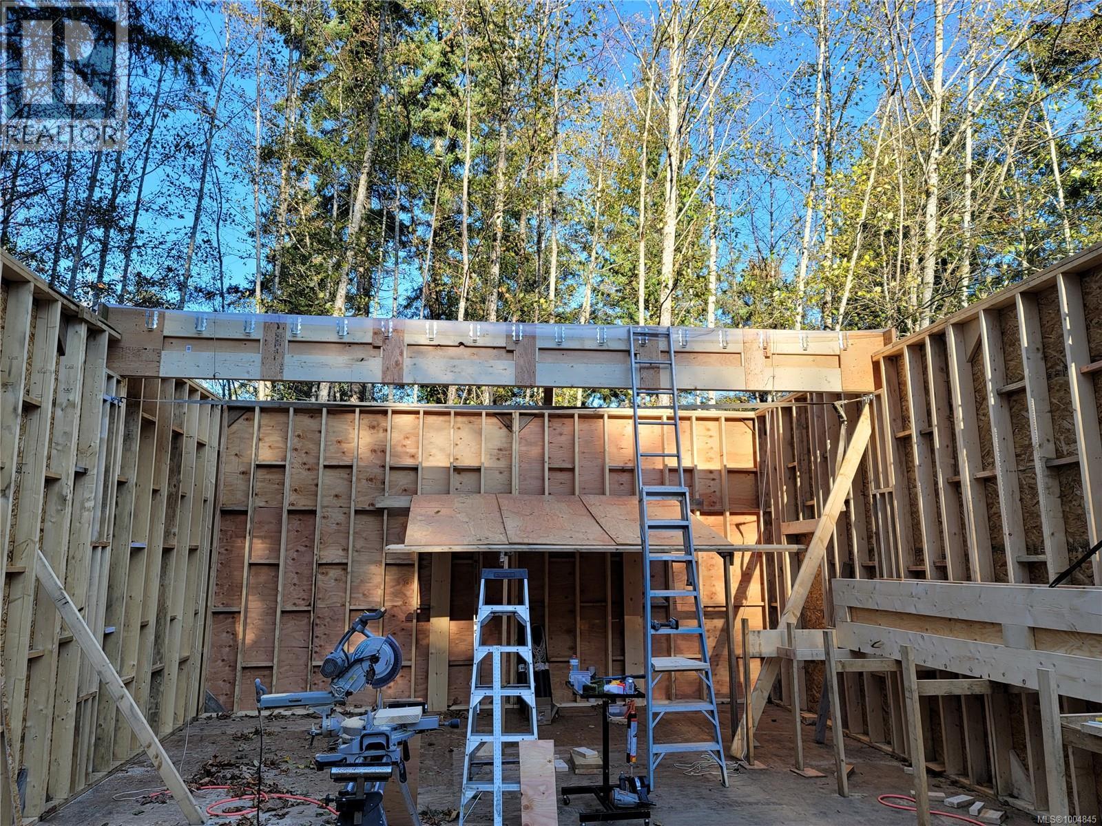 2524 Macaulay Rd, Black Creek, British Columbia  V9J 1B5 - Photo 15 - 1004845