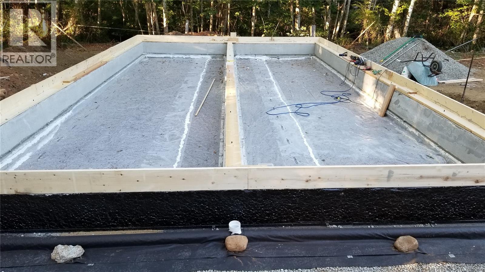 2524 Macaulay Rd, Black Creek, British Columbia  V9J 1B5 - Photo 11 - 1004845