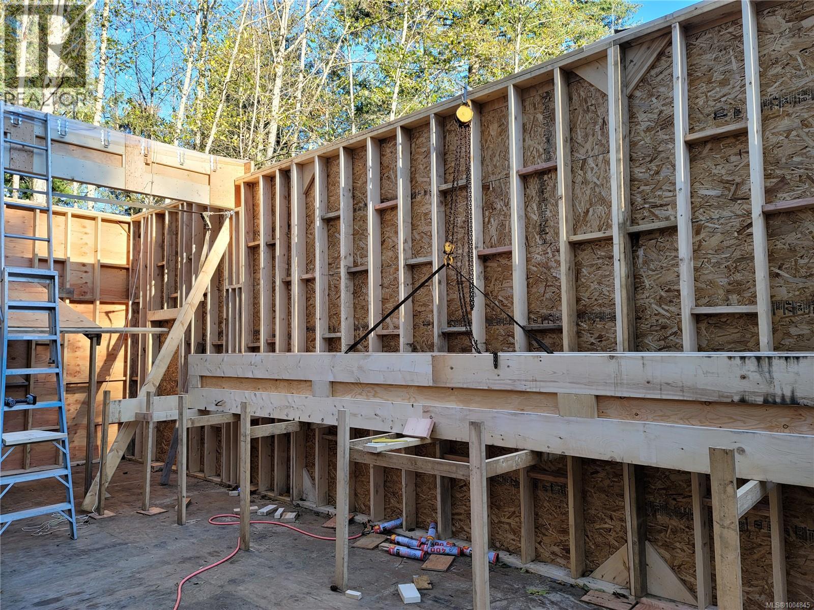 2524 Macaulay Rd, Black Creek, British Columbia  V9J 1B5 - Photo 16 - 1004845