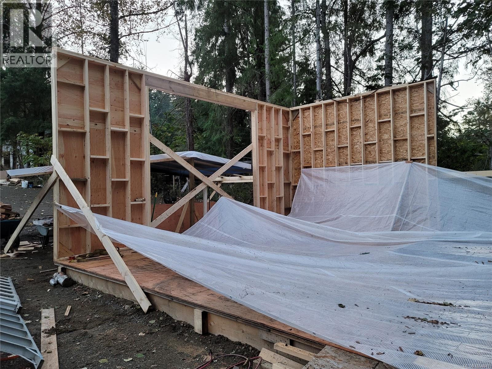 2524 Macaulay Rd, Black Creek, British Columbia  V9J 1B5 - Photo 21 - 1004845