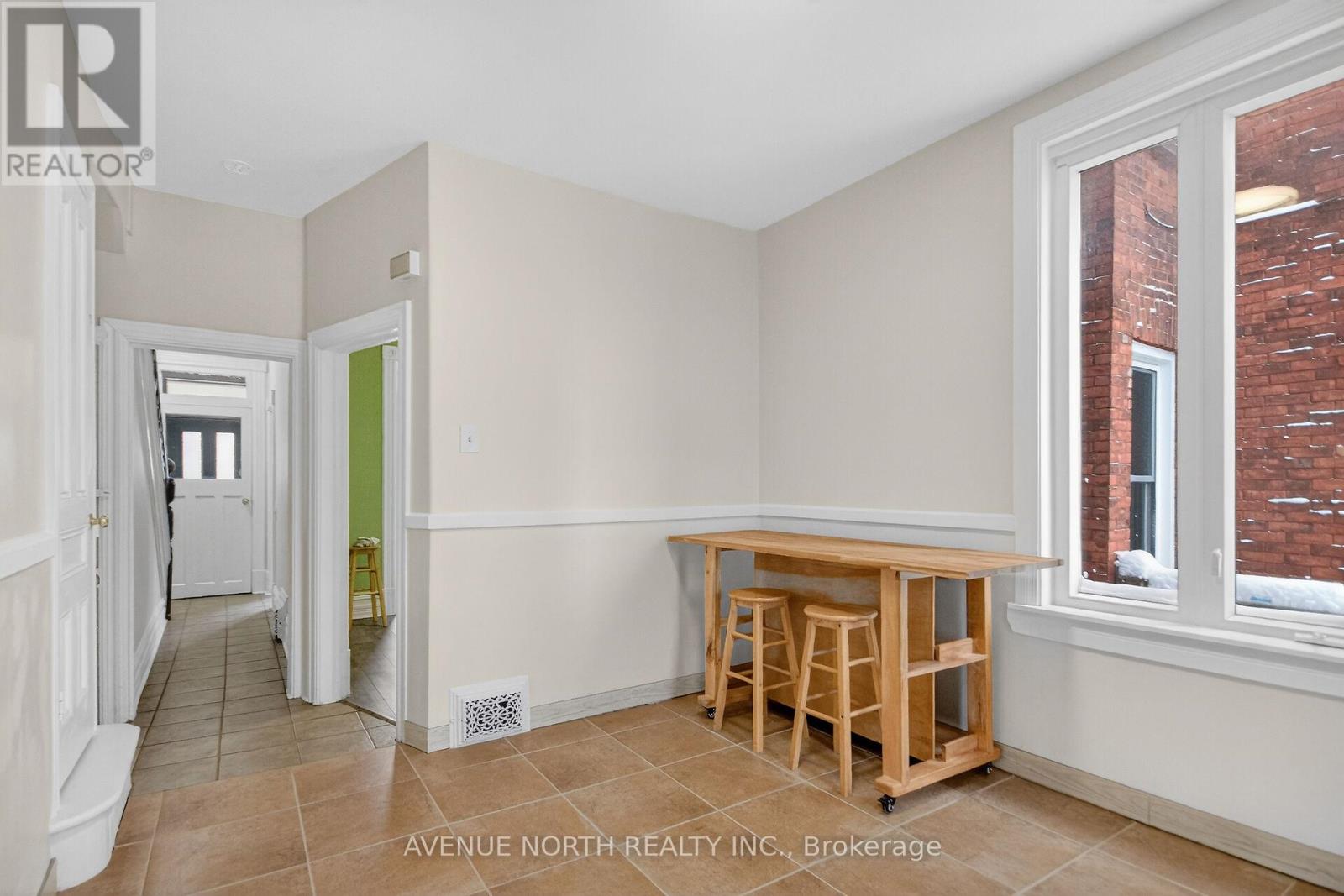 210 Florence Street, Ottawa, Ontario  K1R 5N6 - Photo 18 - X12632900