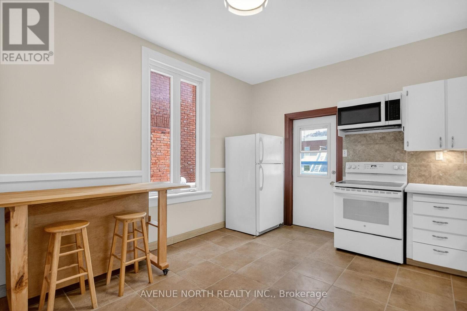 210 Florence Street, Ottawa, Ontario  K1R 5N6 - Photo 21 - X12632900