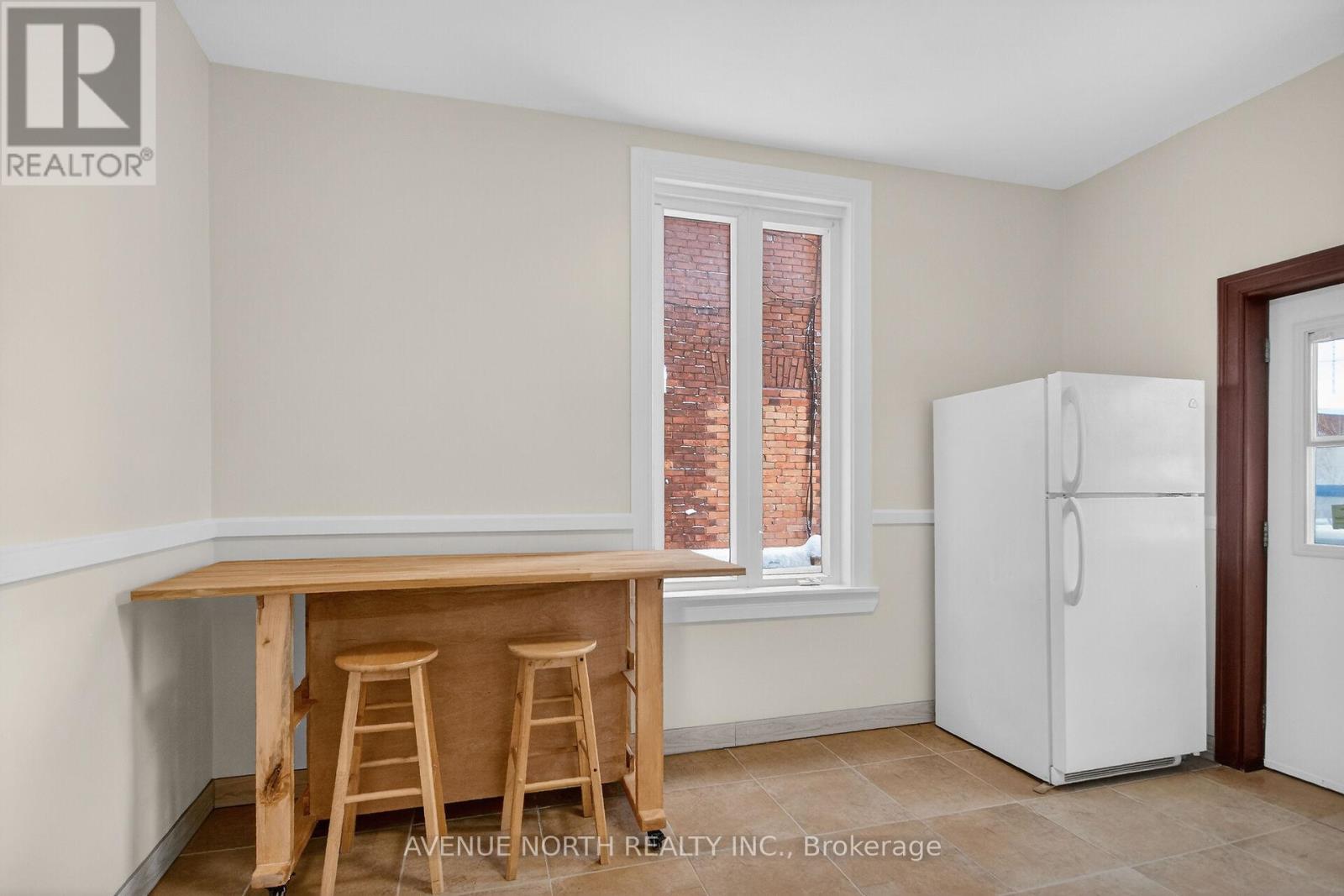 210 Florence Street, Ottawa, Ontario  K1R 5N6 - Photo 22 - X12632900