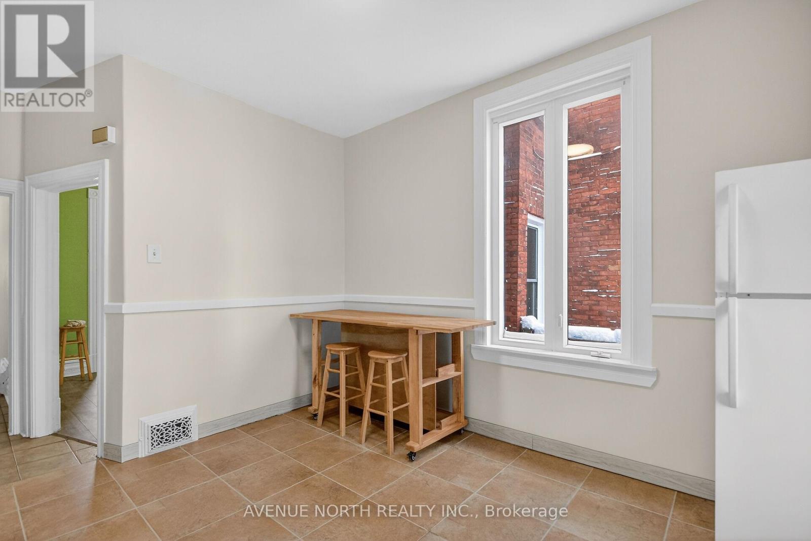 210 Florence Street, Ottawa, Ontario  K1R 5N6 - Photo 23 - X12632900