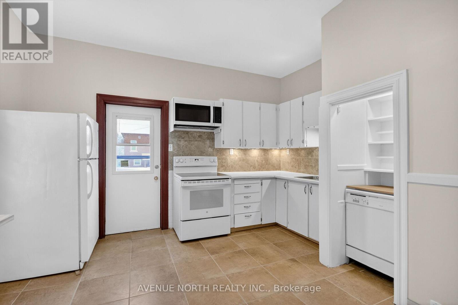 210 Florence Street, Ottawa, Ontario  K1R 5N6 - Photo 24 - X12632900