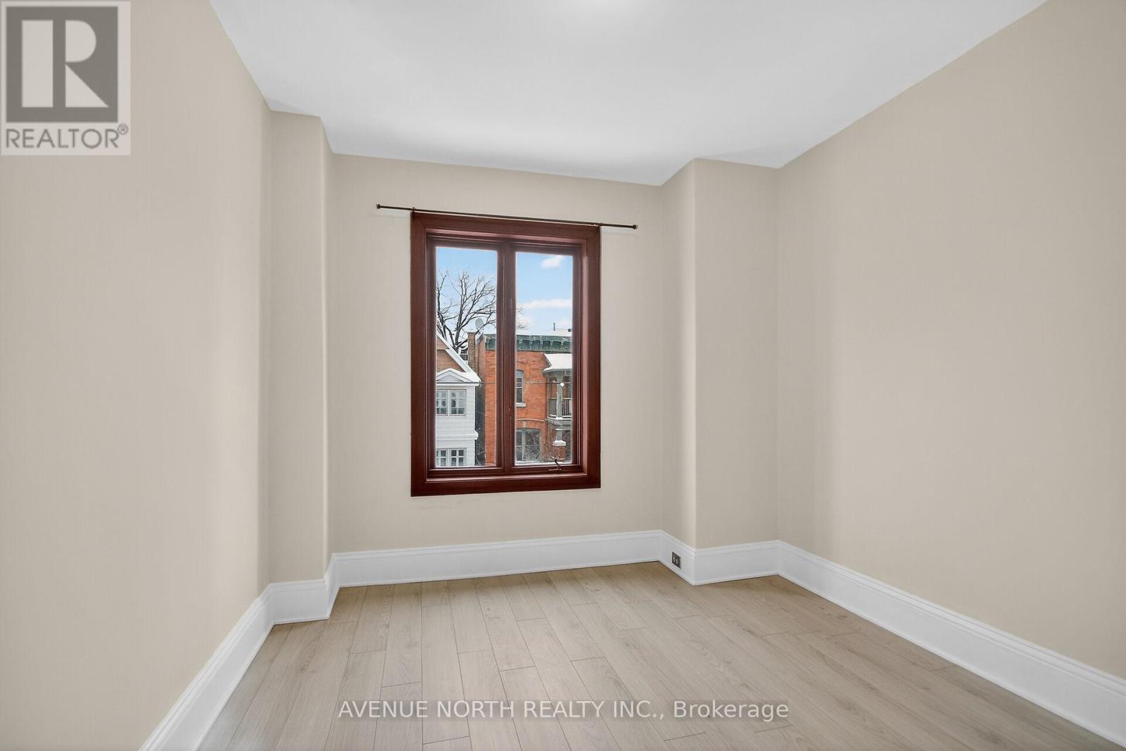 210 Florence Street, Ottawa, Ontario  K1R 5N6 - Photo 31 - X12632900