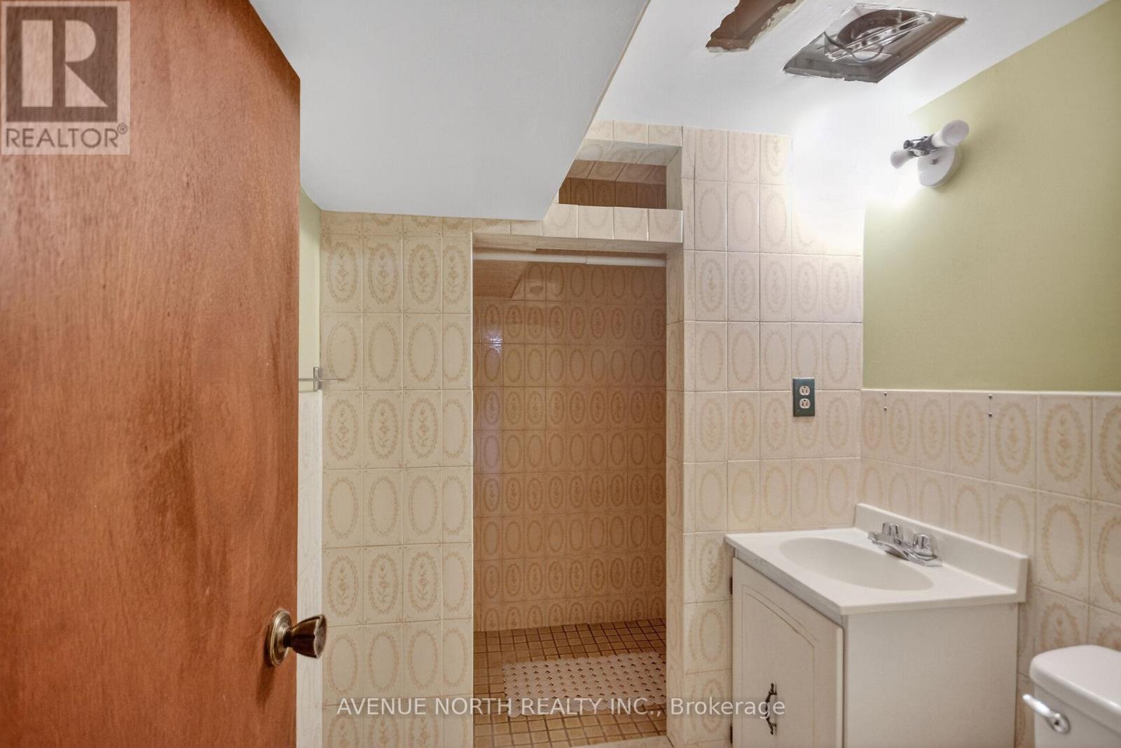 210 Florence Street, Ottawa, Ontario  K1R 5N6 - Photo 43 - X12632900