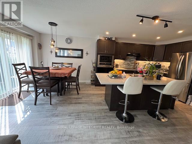 521 Honeylocust Avenue W, Ottawa, Ontario  K2V 0K9 - Photo 6 - X12632902