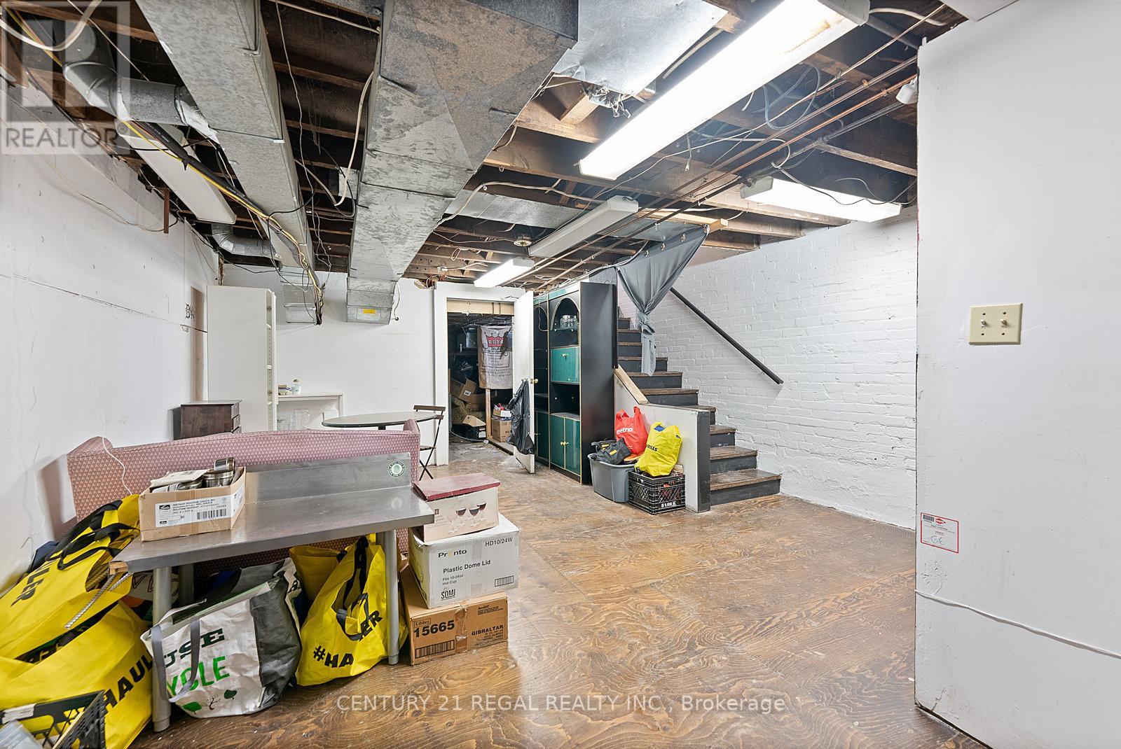 1664 Queen Street W, Toronto, Ontario  M6R 1B2 - Photo 18 - W12474217