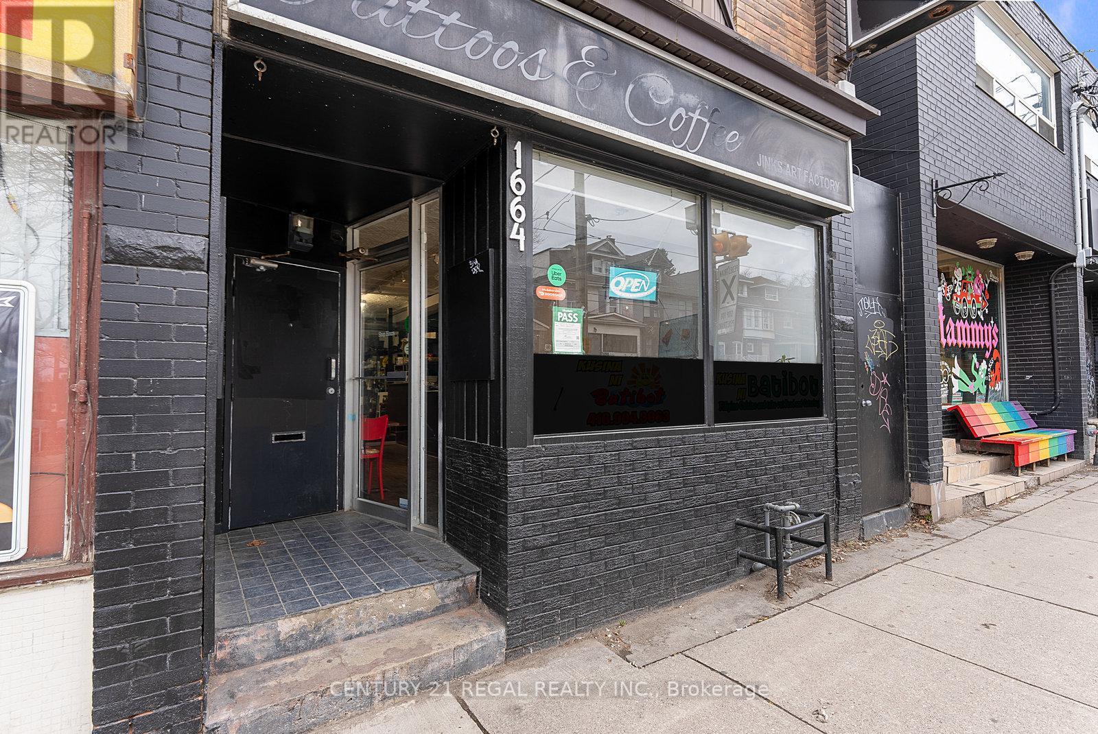 1664 Queen Street W, Toronto, Ontario  M6R 1B2 - Photo 3 - W12474217