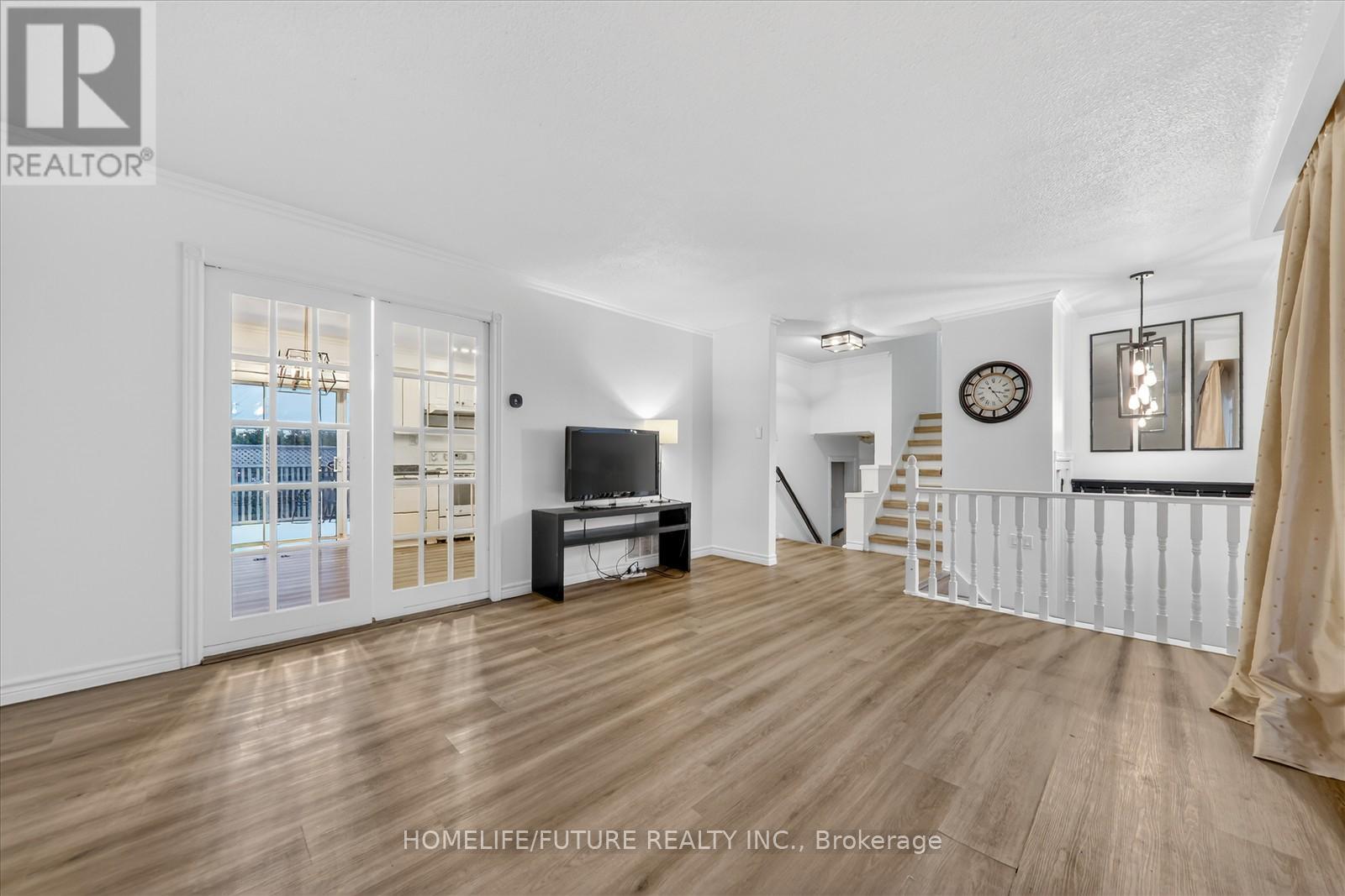 6 Ribblesdale Drive, Whitby, Ontario  L1N 6K6 - Photo 10 - E12632918