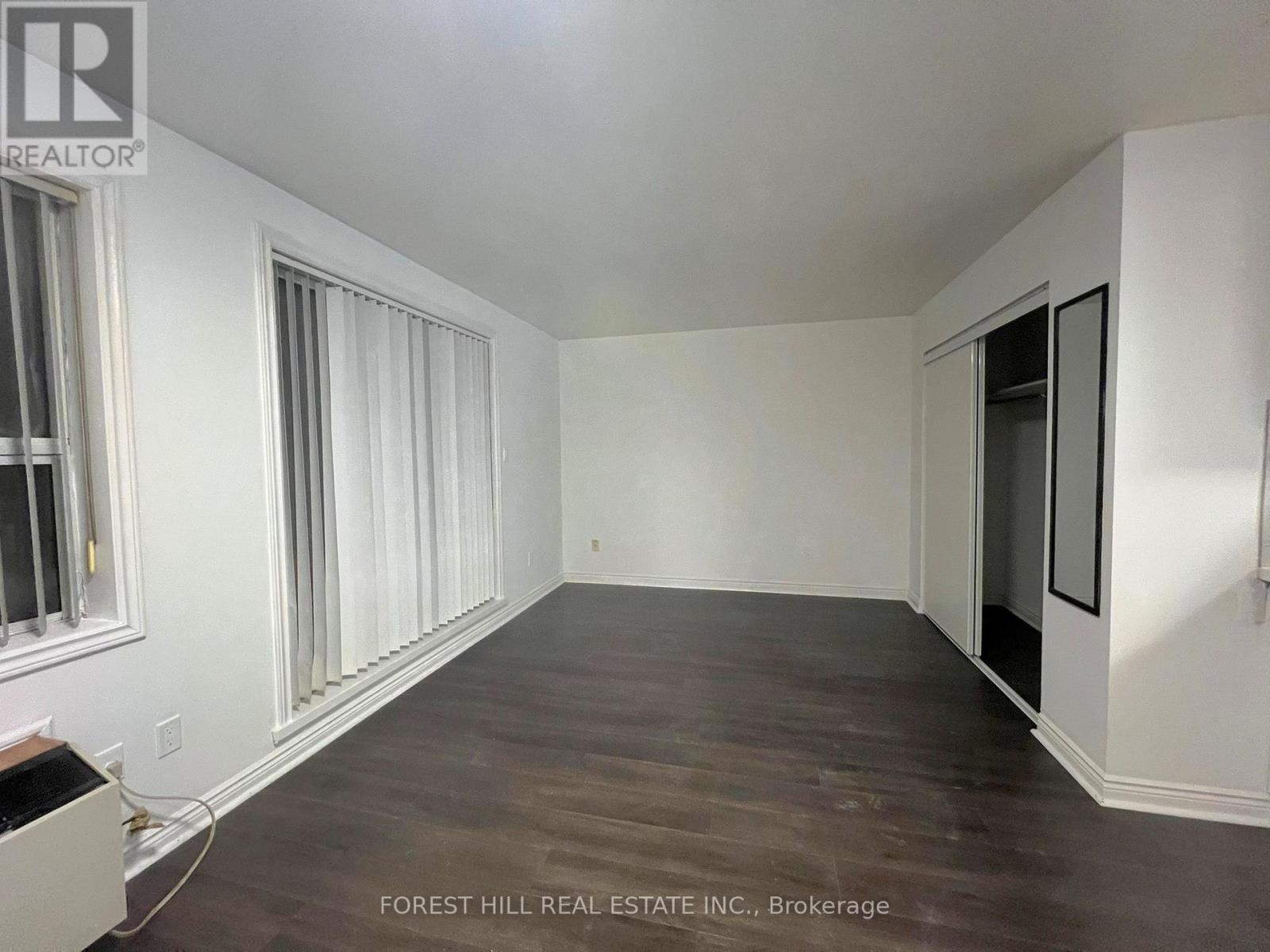 202 - 666 St. Clair Avenue W, Toronto, Ontario  M6C 1B1 - Photo 6 - C12632594