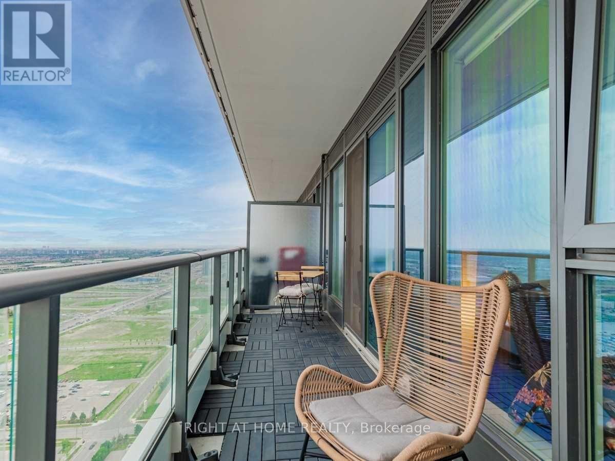 5206 - 5 Buttermill Avenue, Vaughan, Ontario L4K 0J5 - Photo 16 - N12632898