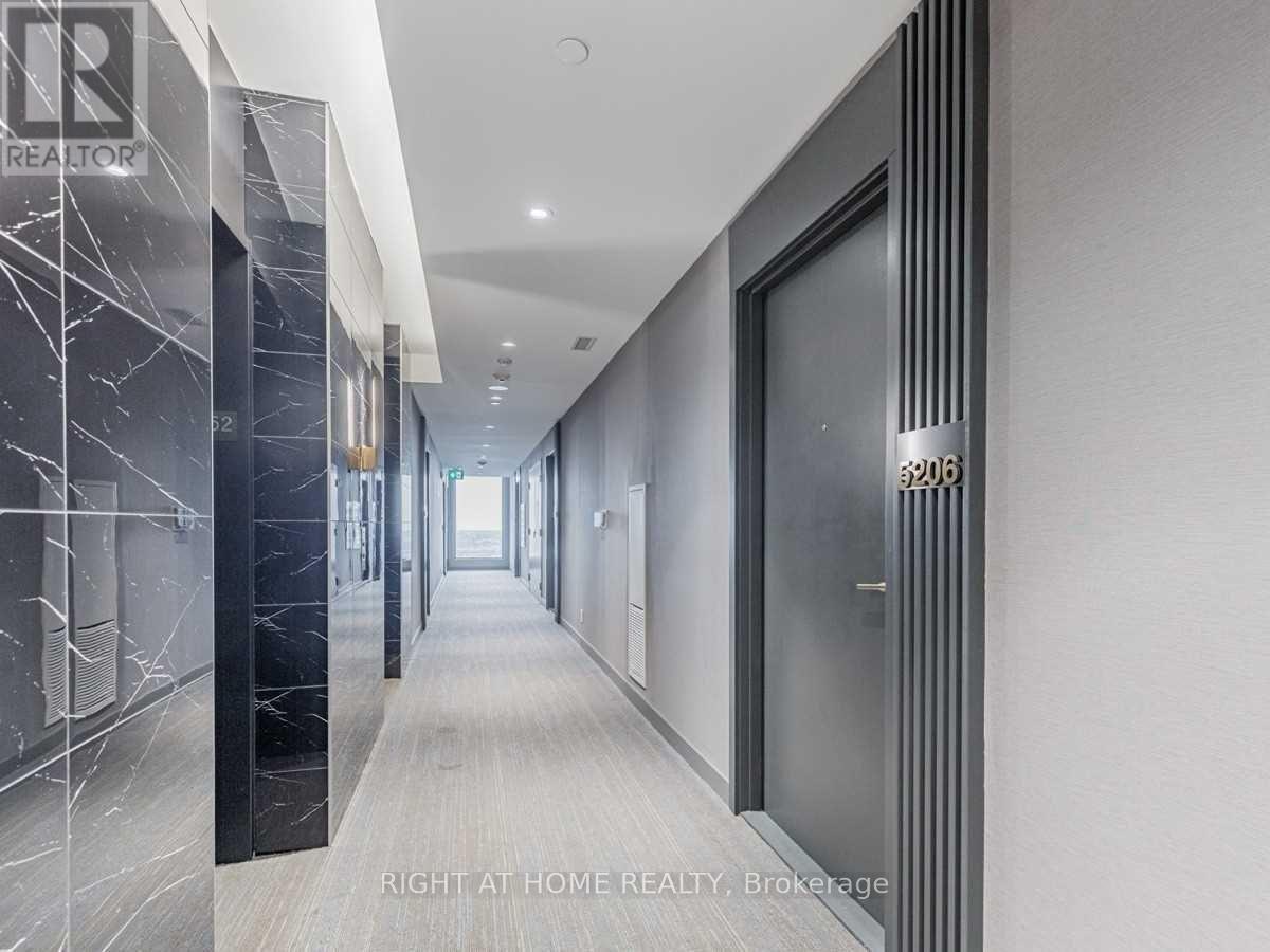 5206 - 5 Buttermill Avenue, Vaughan, Ontario L4K 0J5 - Photo 2 - N12632898