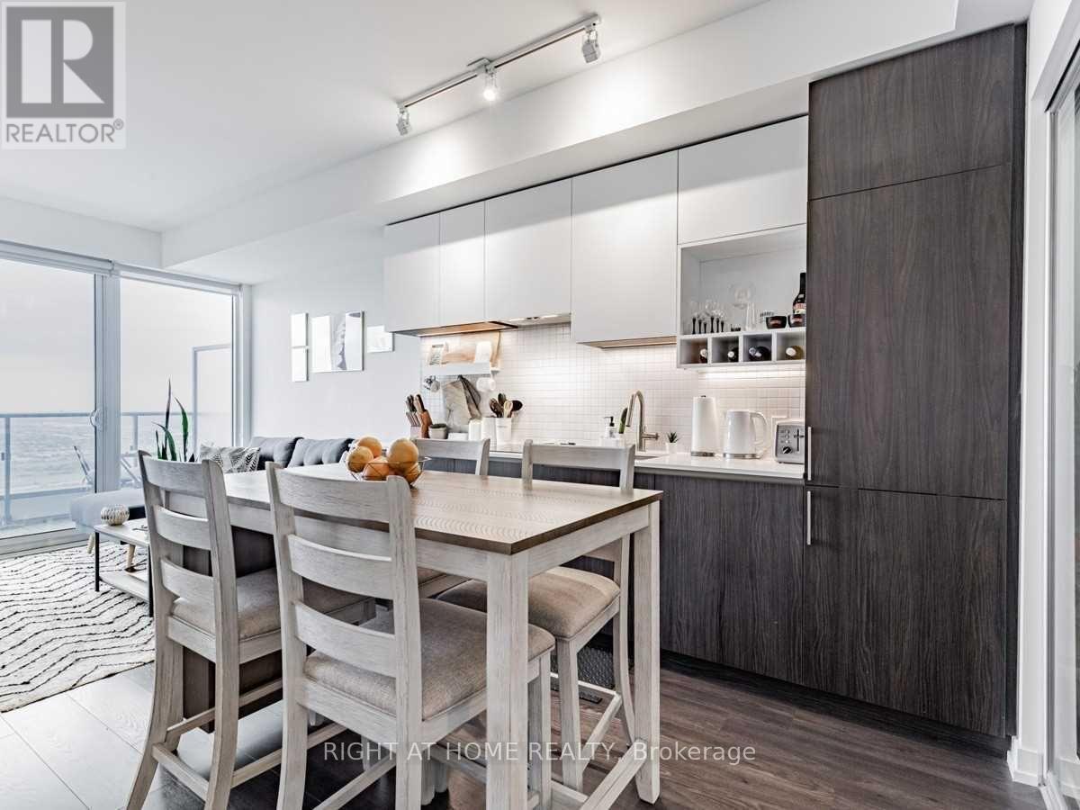 5206 - 5 Buttermill Avenue, Vaughan, Ontario L4K 0J5 - Photo 6 - N12632898