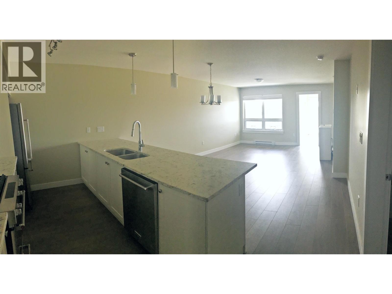 302 4815 55b Street, Delta, British Columbia  V4K 3V7 - Photo 5 - R3070307