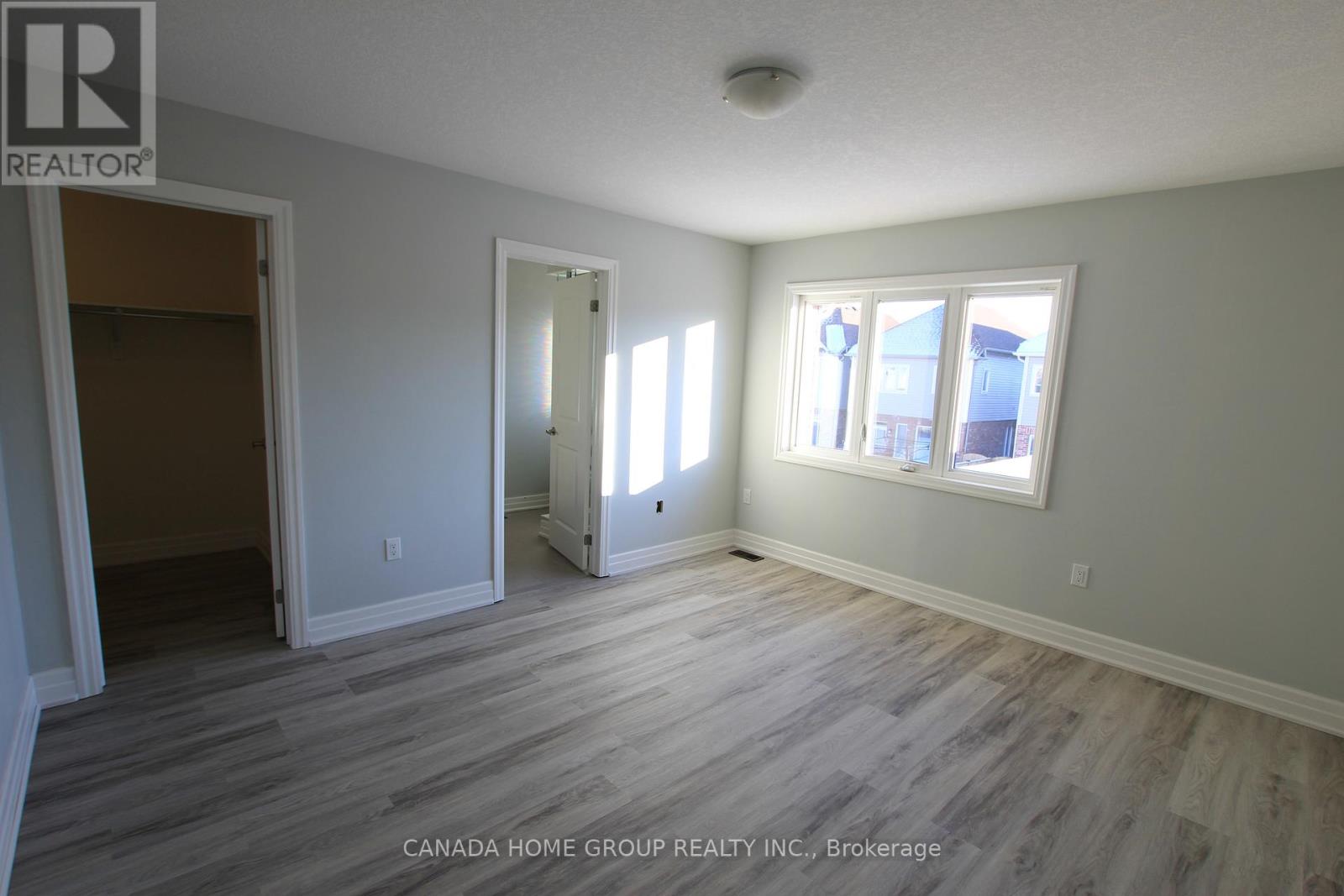 4324 Shuttleworth Drive, Niagara Falls, Ontario  L2G 0X5 - Photo 2 - X12632910