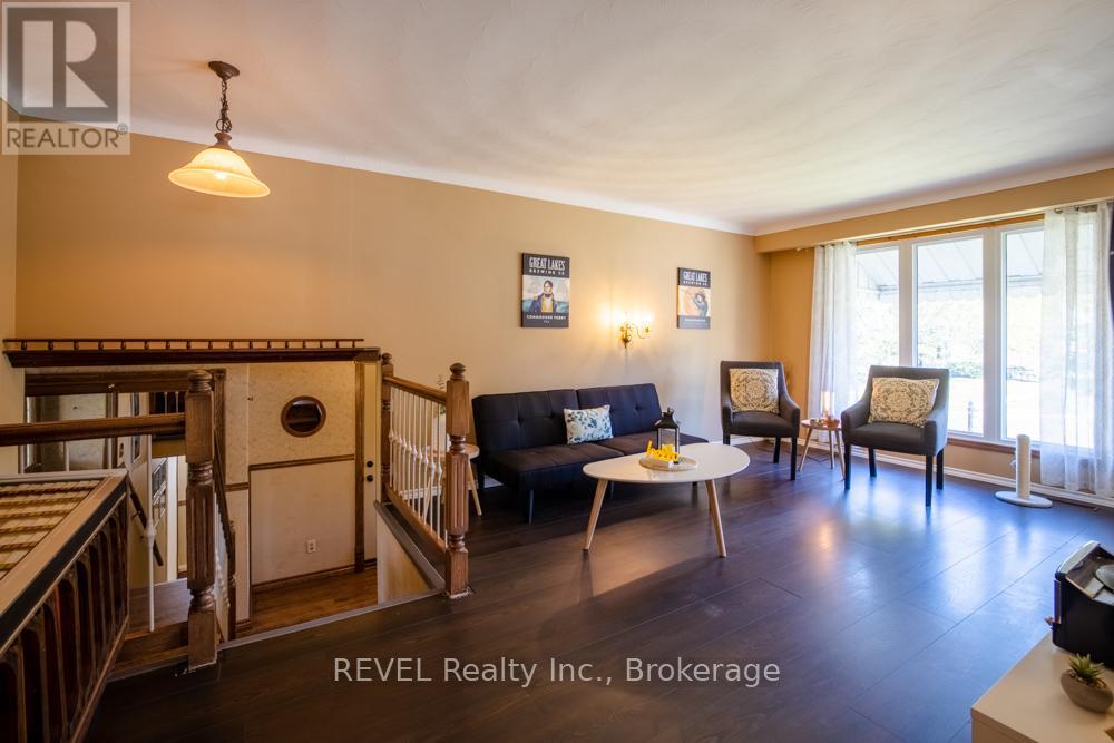 43 Trelawn Parkway, Welland, Ontario  L3C 1W4 - Photo 10 - X12442578