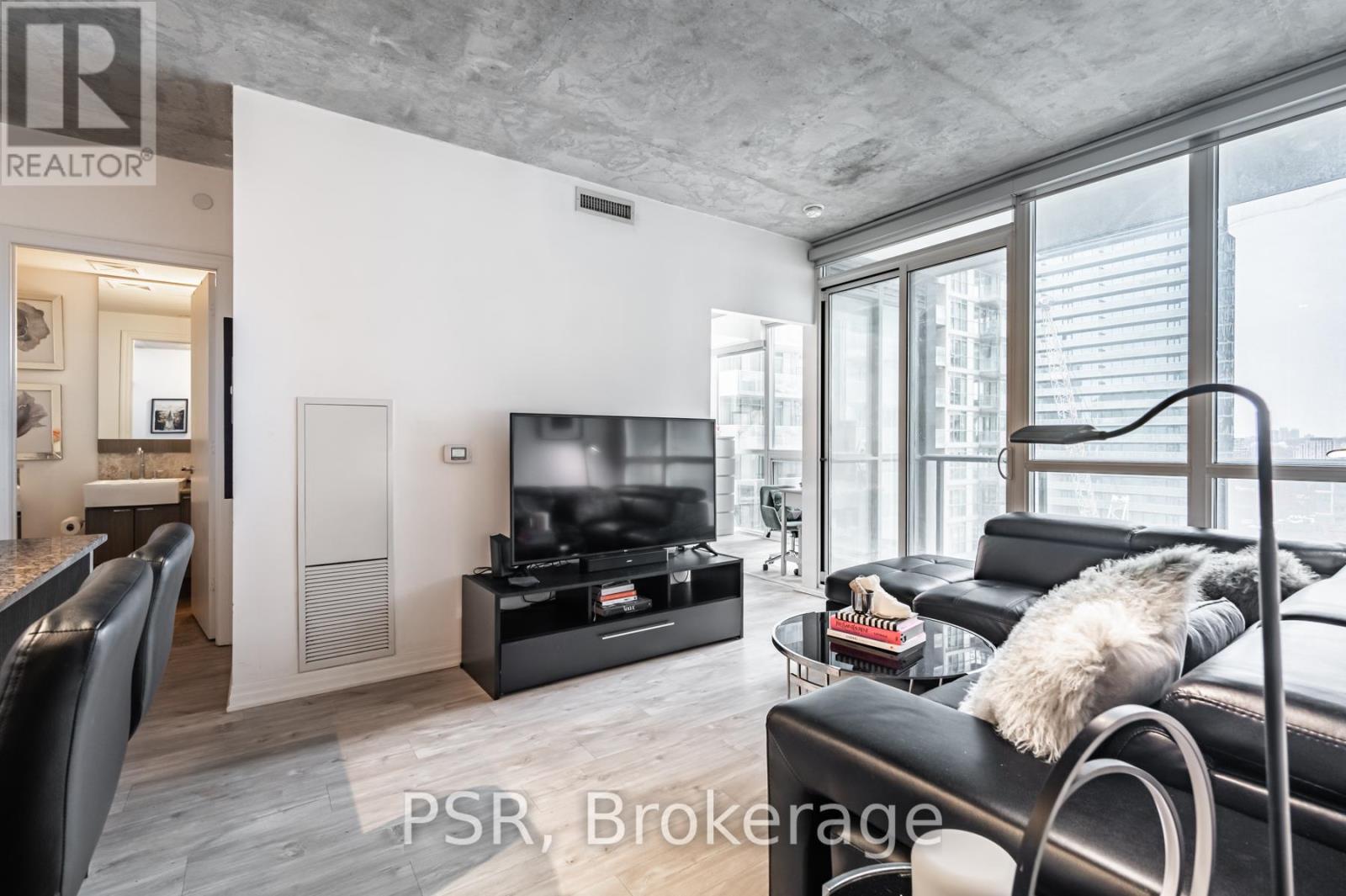 2101 - 88 Blue Jays Way, Toronto, Ontario  M5V 2G3 - Photo 8 - C12499890