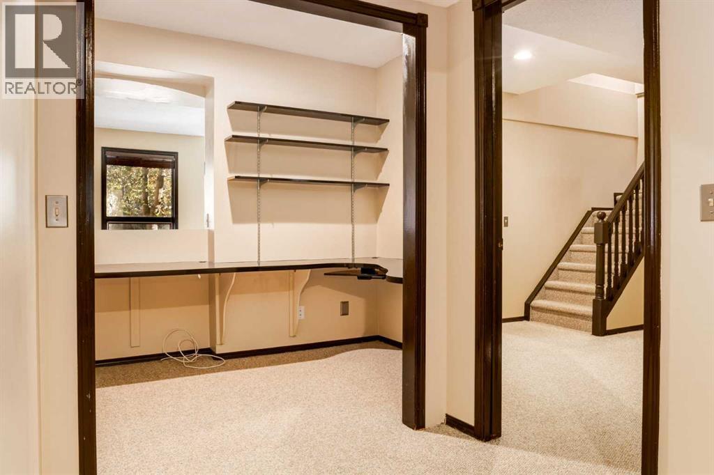 118 Sienna Hills Drive Sw, Calgary, Alberta T3H 2C8 - Photo 29 - A2266014