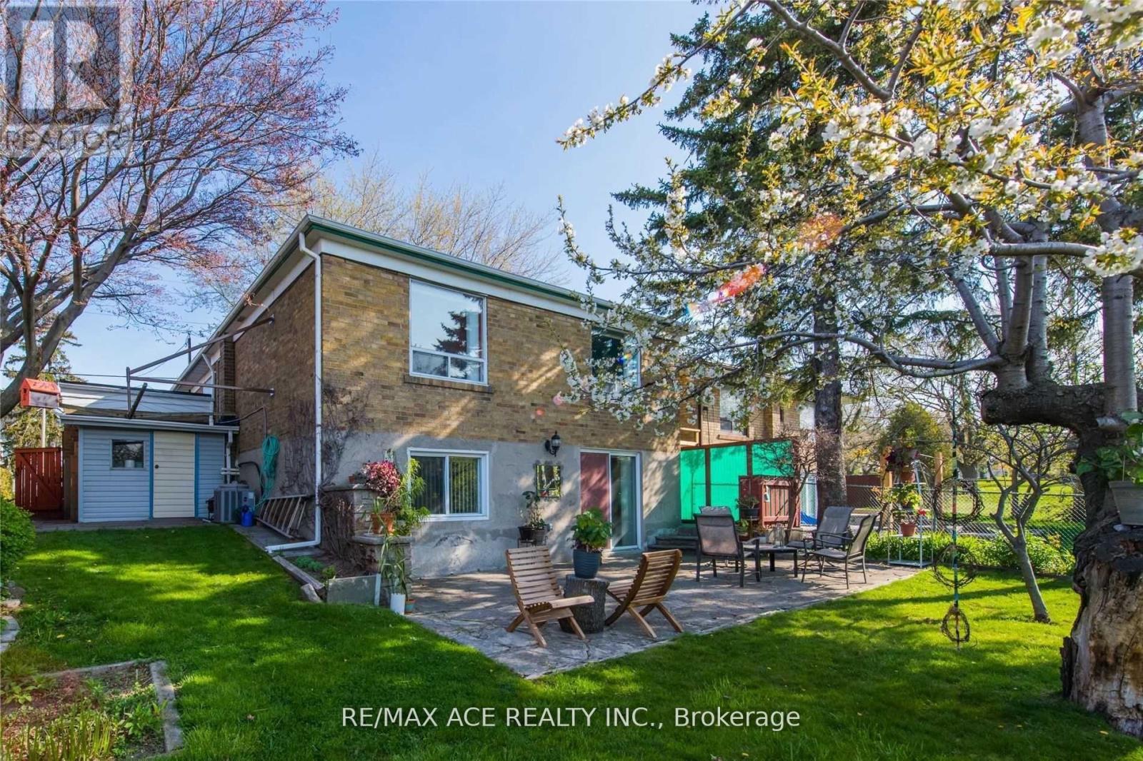 Bsmt - 3715 St Clair Avenue E, Toronto (Cliffcrest), Ontario  M1M 1T5 - Photo 10 - E12632938