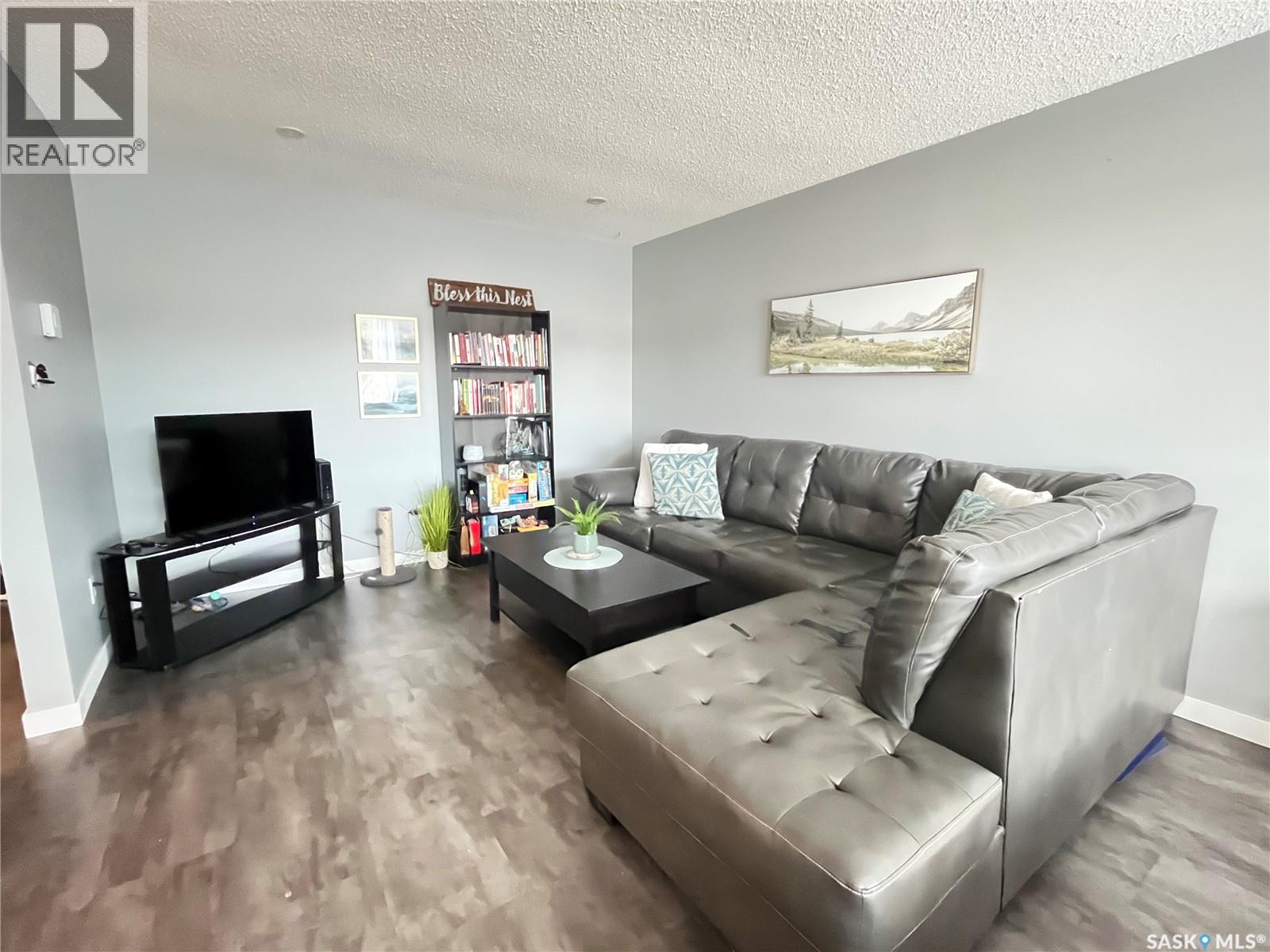 310 Louis Avenue, Maple Creek, Saskatchewan  S0N 1N0 - Photo 12 - SK025623