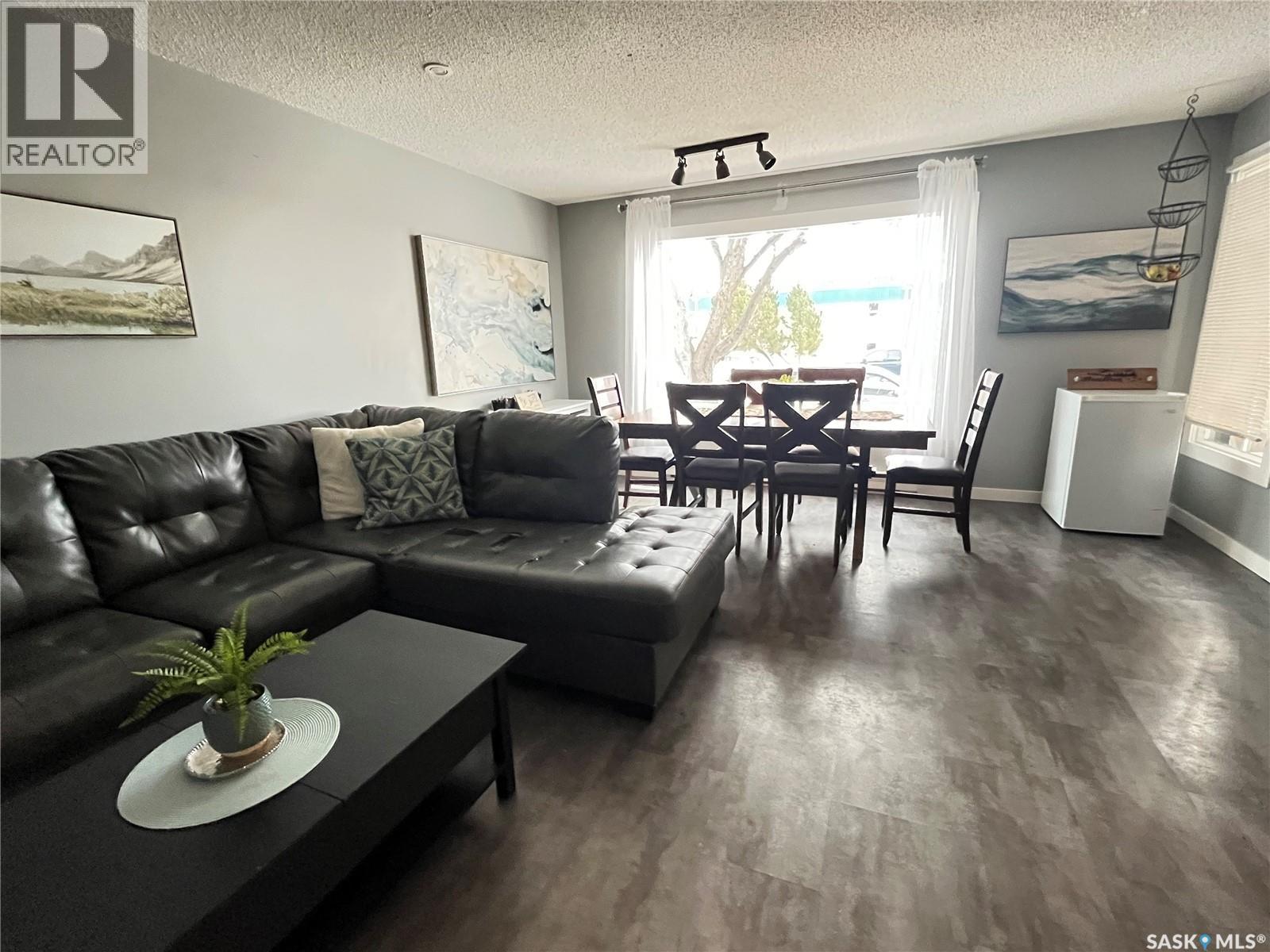 310 Louis Avenue, Maple Creek, Saskatchewan  S0N 1N0 - Photo 14 - SK025623