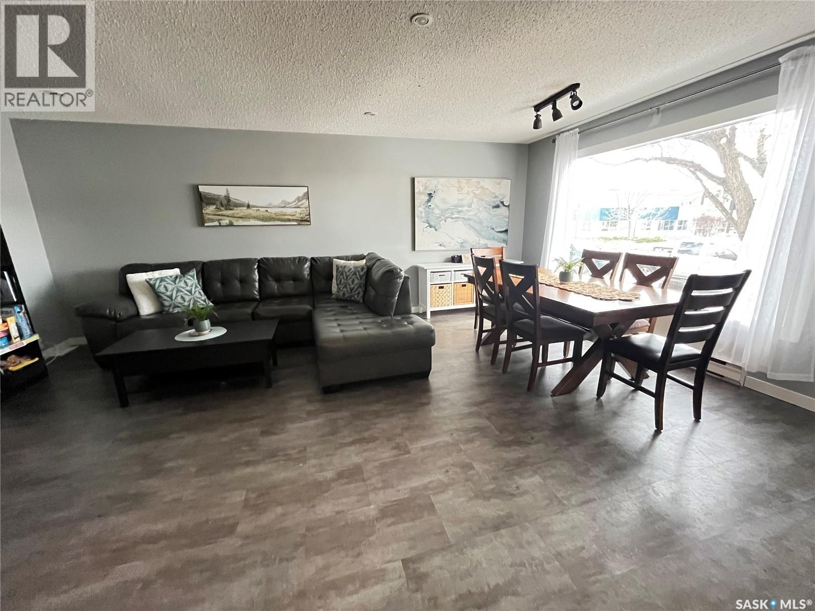 310 Louis Avenue, Maple Creek, Saskatchewan  S0N 1N0 - Photo 15 - SK025623