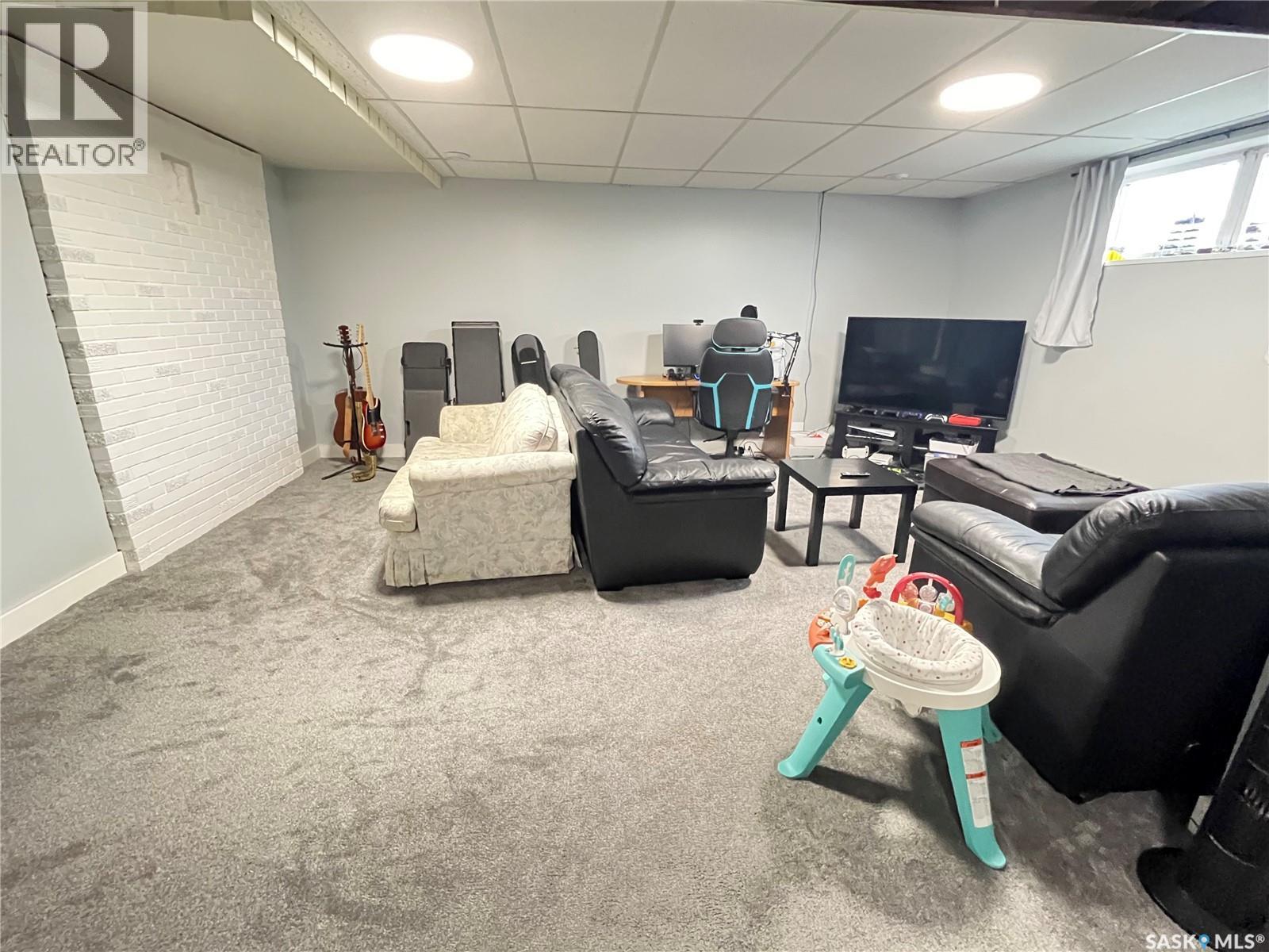 310 Louis Avenue, Maple Creek, Saskatchewan  S0N 1N0 - Photo 27 - SK025623