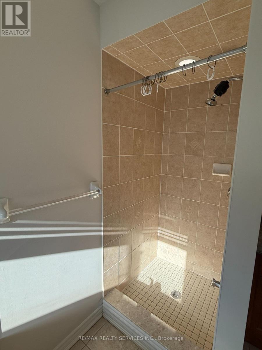 74 Severin Street, Brampton, Ontario  L6R 0P3 - Photo 14 - W12632944