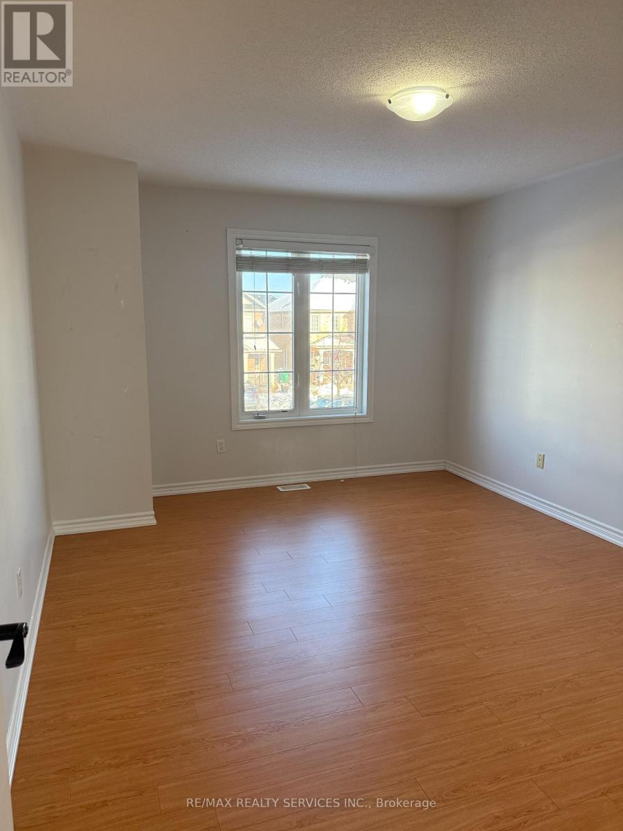 74 Severin Street, Brampton, Ontario  L6R 0P3 - Photo 9 - W12632944