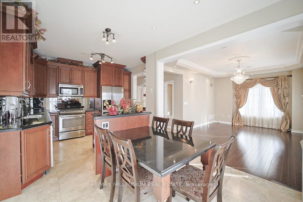 24 Prince Edward Boulevard, Brampton, Ontario  L6P 2N8 - Photo 12 - W12632946