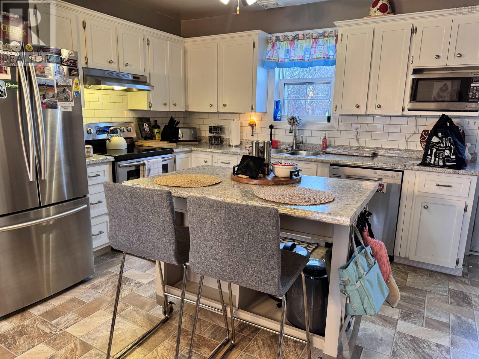 100 Highland Street, Glace Bay, Nova Scotia  B1A 2V1 - Photo 13 - 202529276