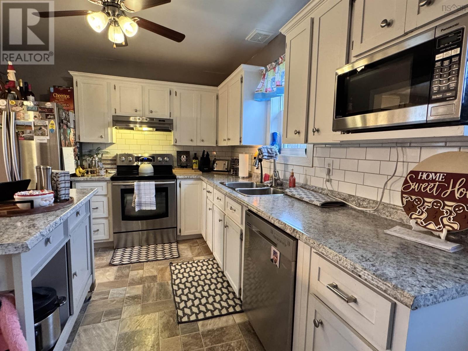 100 Highland Street, Glace Bay, Nova Scotia  B1A 2V1 - Photo 15 - 202529276