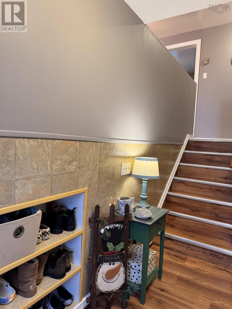 100 Highland Street, Glace Bay, Nova Scotia  B1A 2V1 - Photo 6 - 202529276